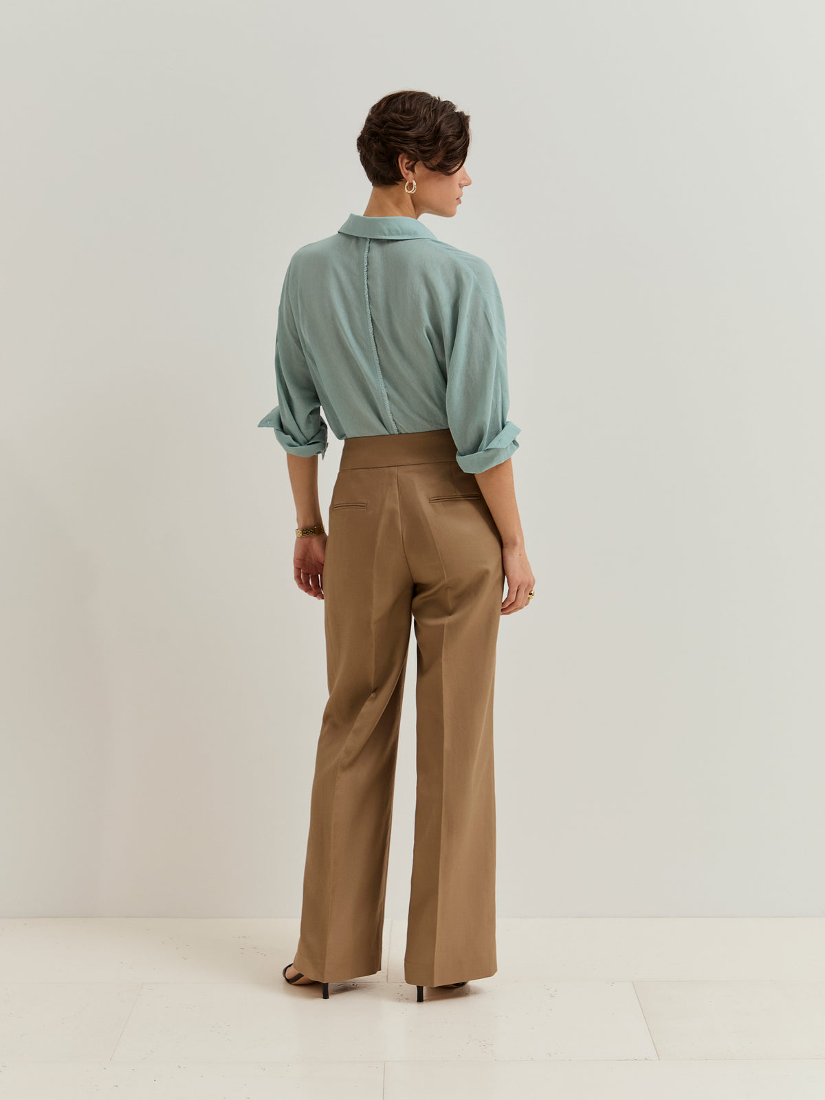 Pantalón Wide Leg Oversize en Mezcla de Algodón y Lyocell Los pantalones de pierna ancha con corte oversize