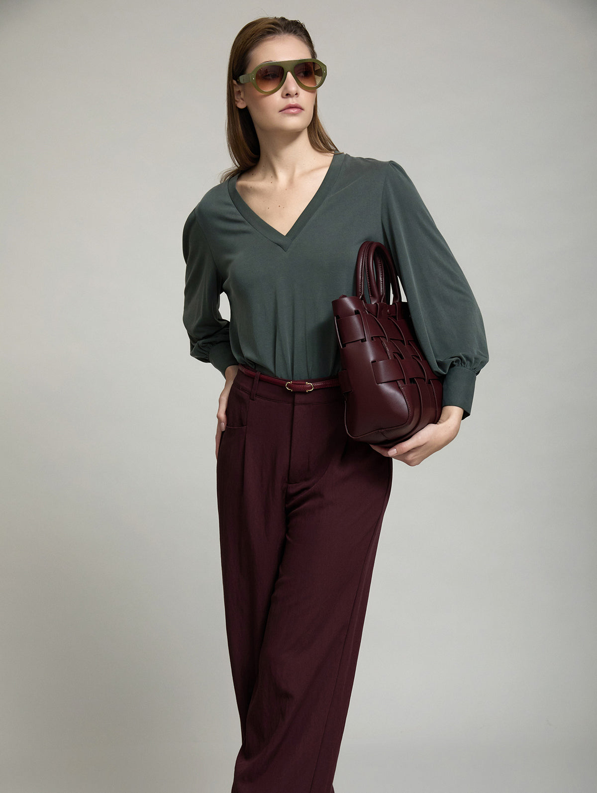 PANTALON RECTO DE TEJIDO TWILL FLUIDO