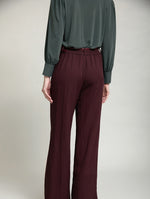 PANTALON RECTO DE TEJIDO TWILL FLUIDO