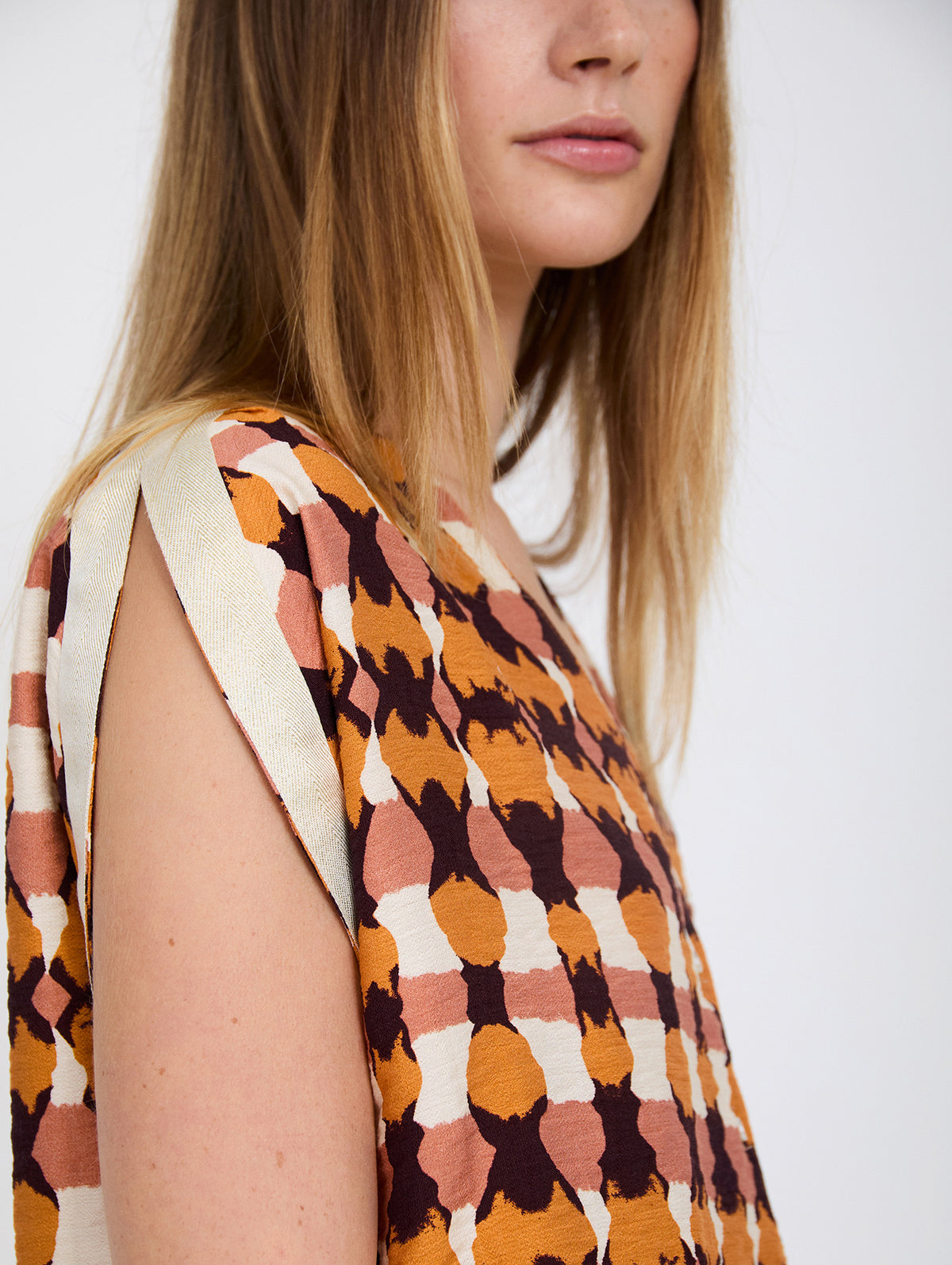 Blusa sin Mangas Tie-dye con Escote Pico