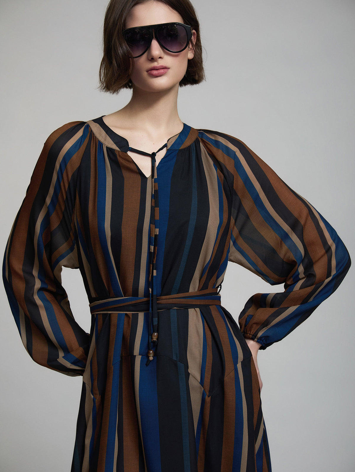 VESTIDO MIDI GASA CON ESTAMPADO RAYAS MULTICOLOR