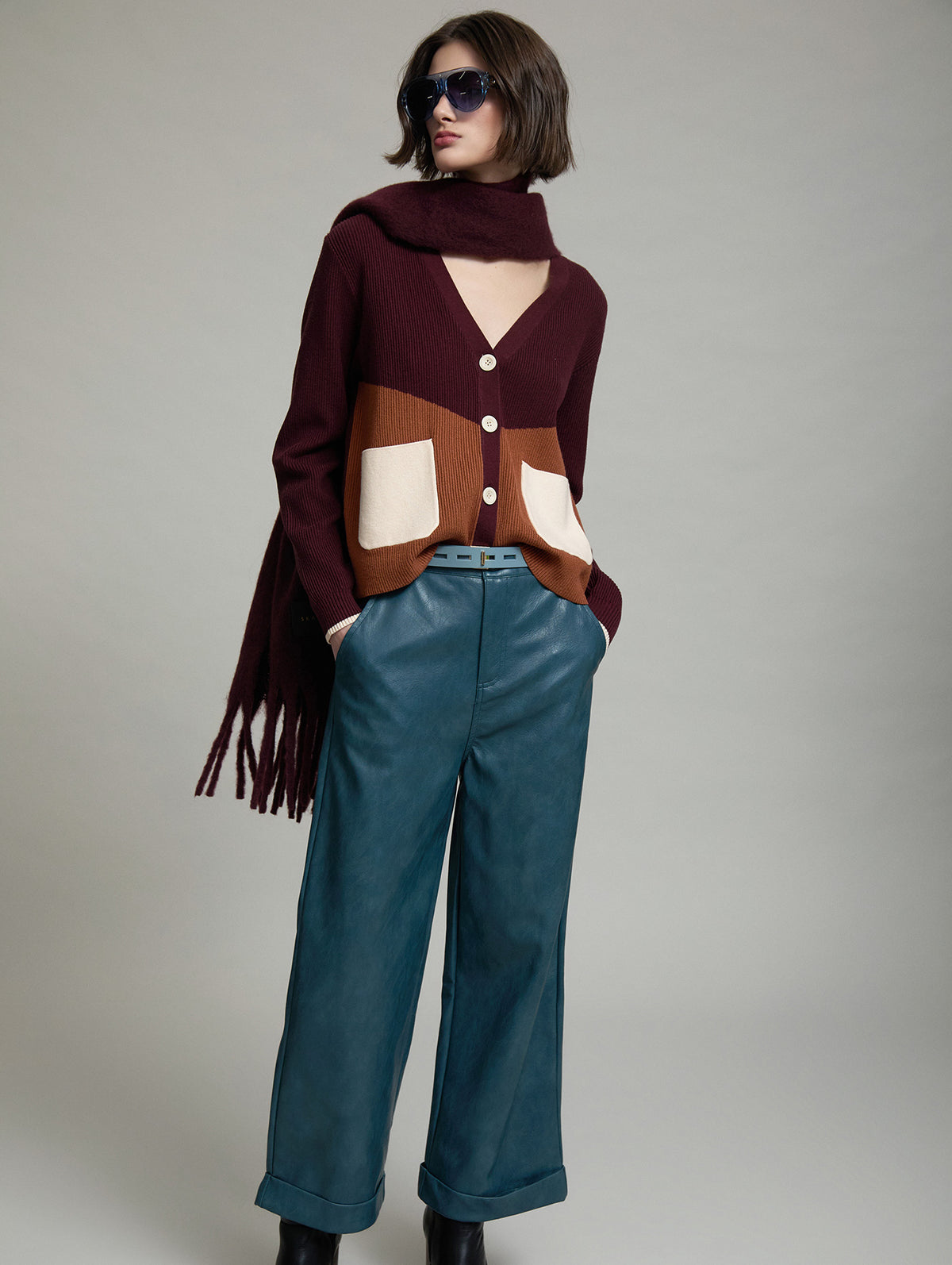 PANTALON RECTO EFECTO PIEL