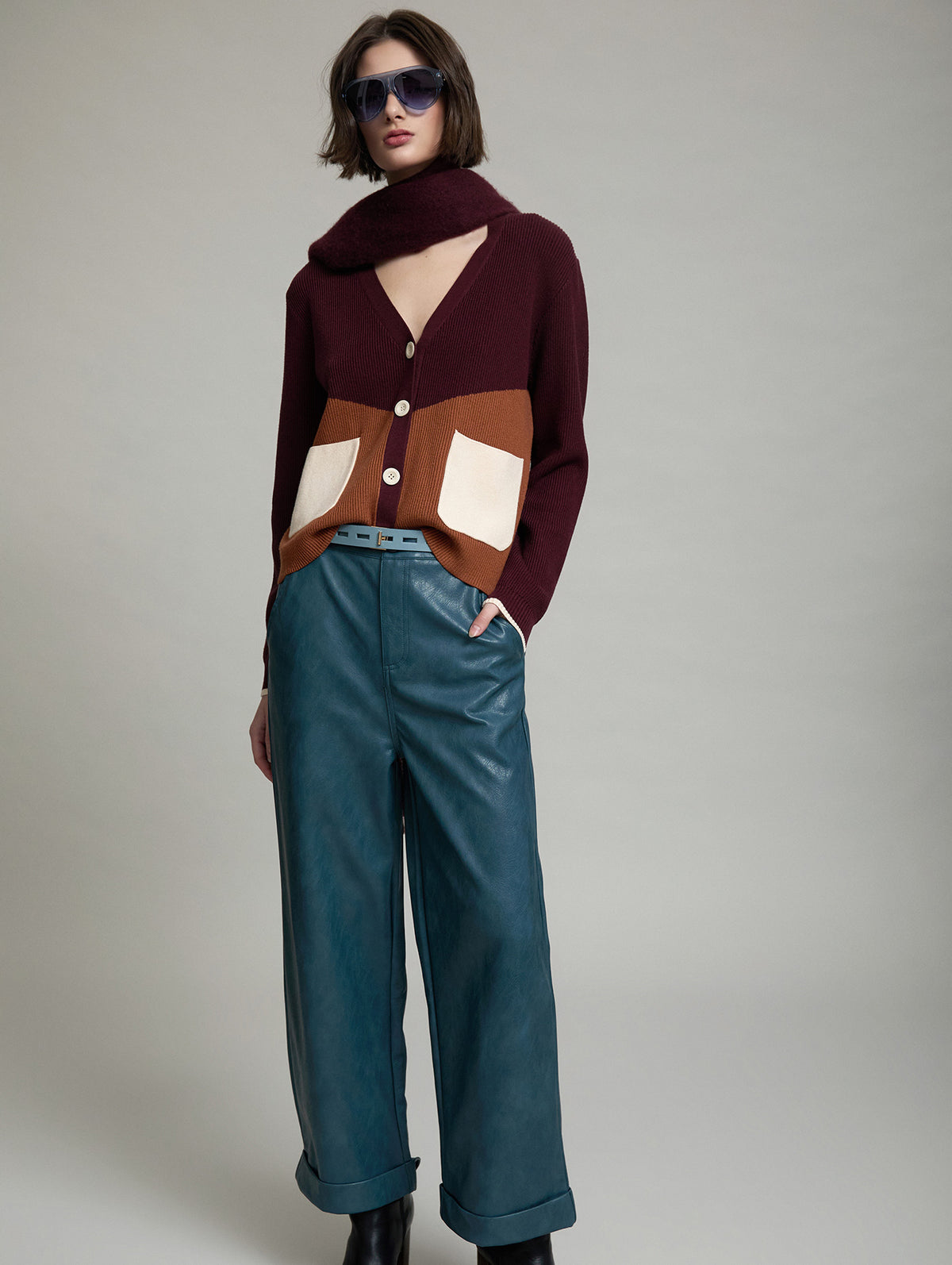 PANTALON RECTO EFECTO PIEL