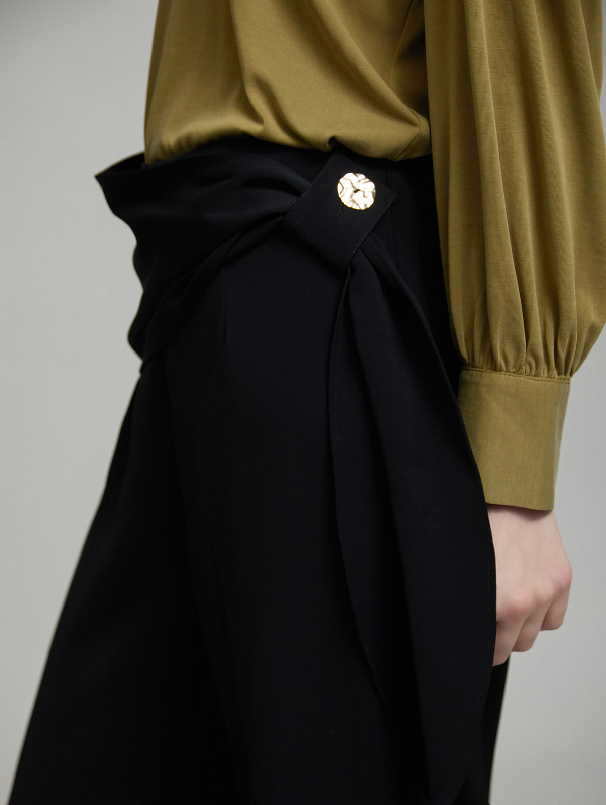 PANTALON PALAZZO CON DETALLE EN LA CINTURA