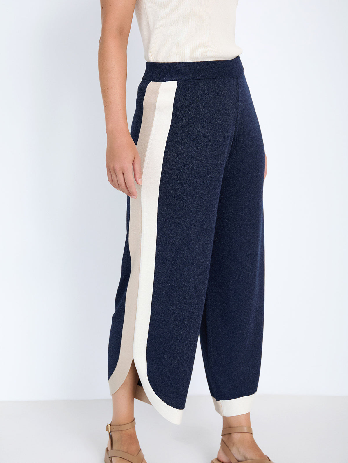 Pantalón Cropped de Punto Fino Metalizado