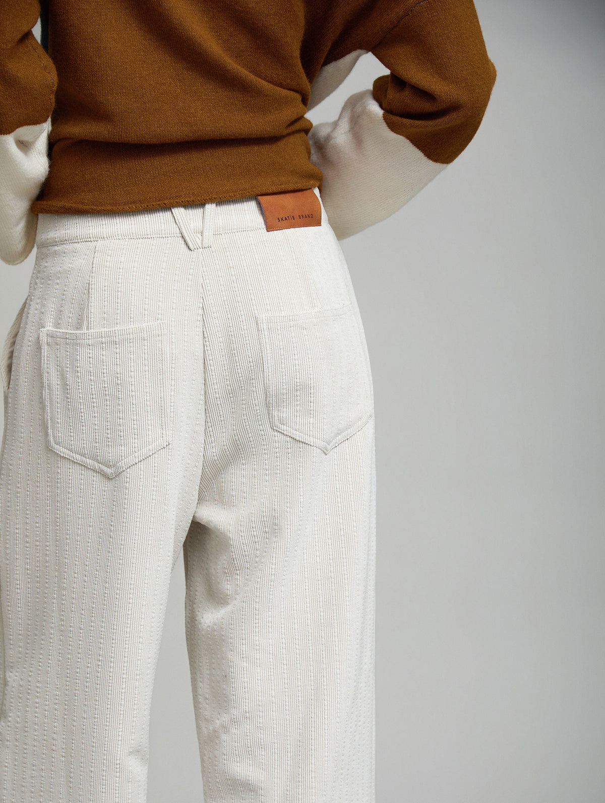 PANTALON RECTO DE PANA CRUDO