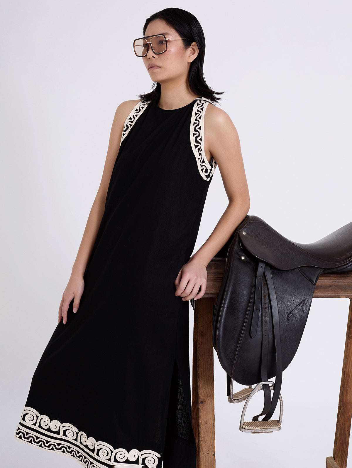 Vestido Largo Tirantes Bordado Relieve