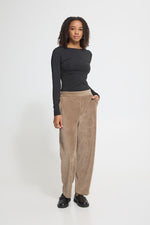 PANTALON PANA BEIGE CON CINTURA ELASTICA