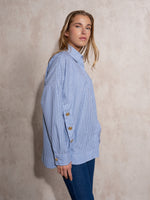 Blusa Oversize Botones Dorados