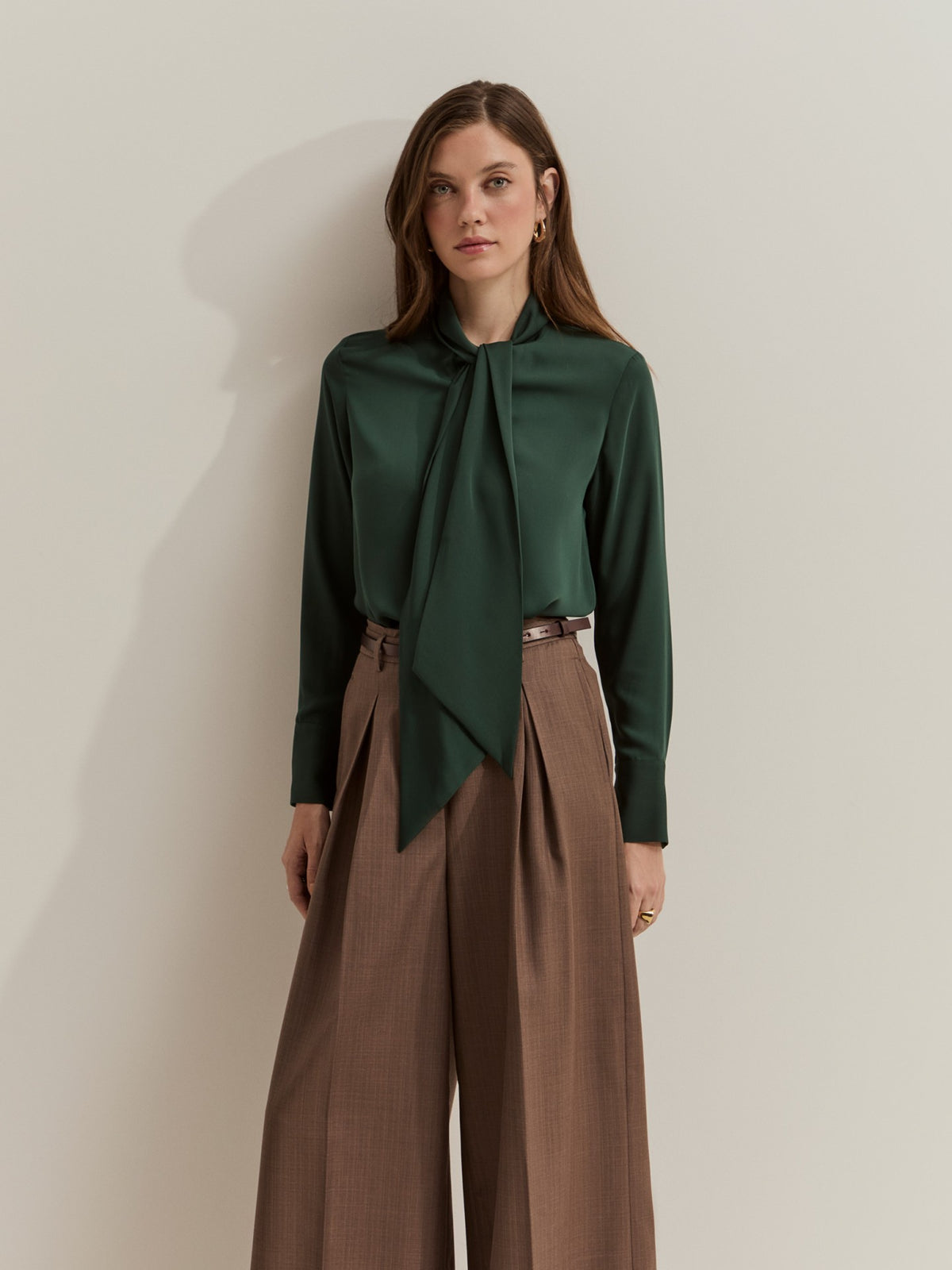 BLUSA VAPOROSA CON LAZO