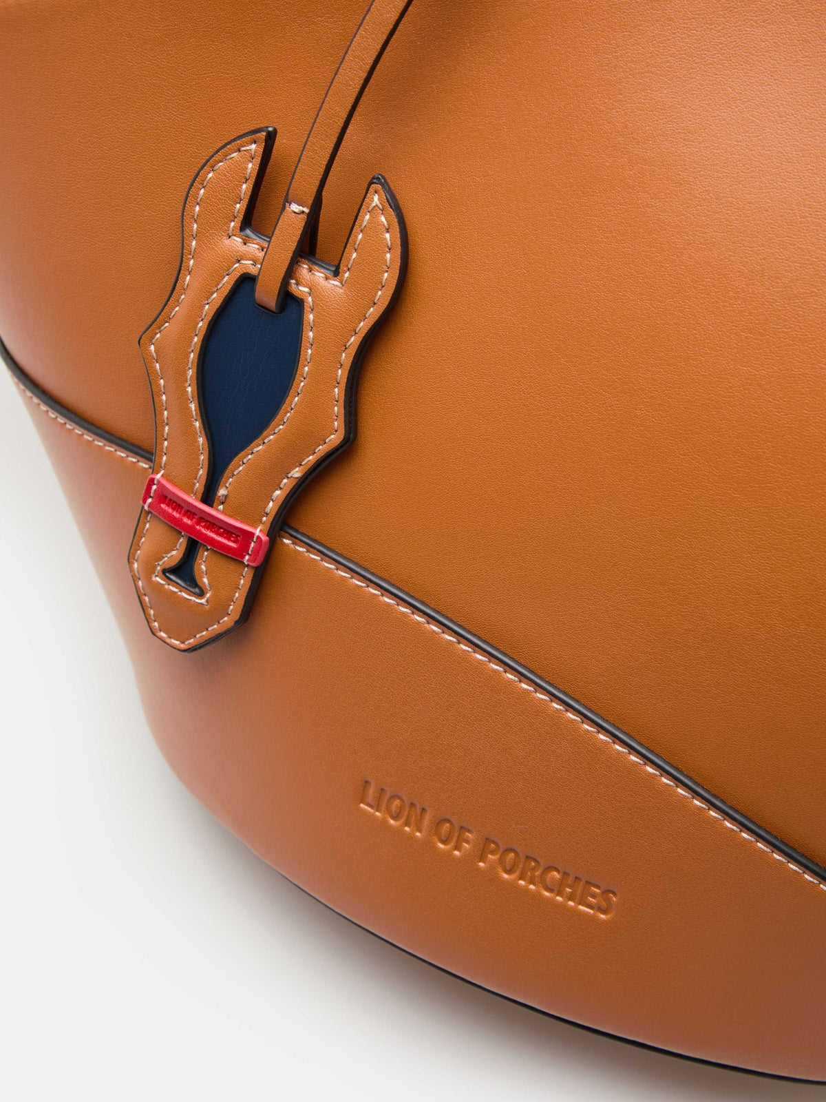 Bolso Bucket diseño Capas Superpuestas