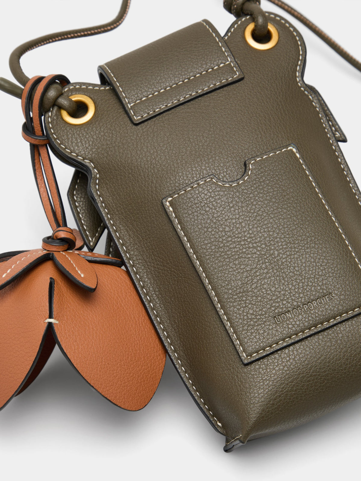 BOLSO MINI CON DETALLE DE LEÓN Y FLOR