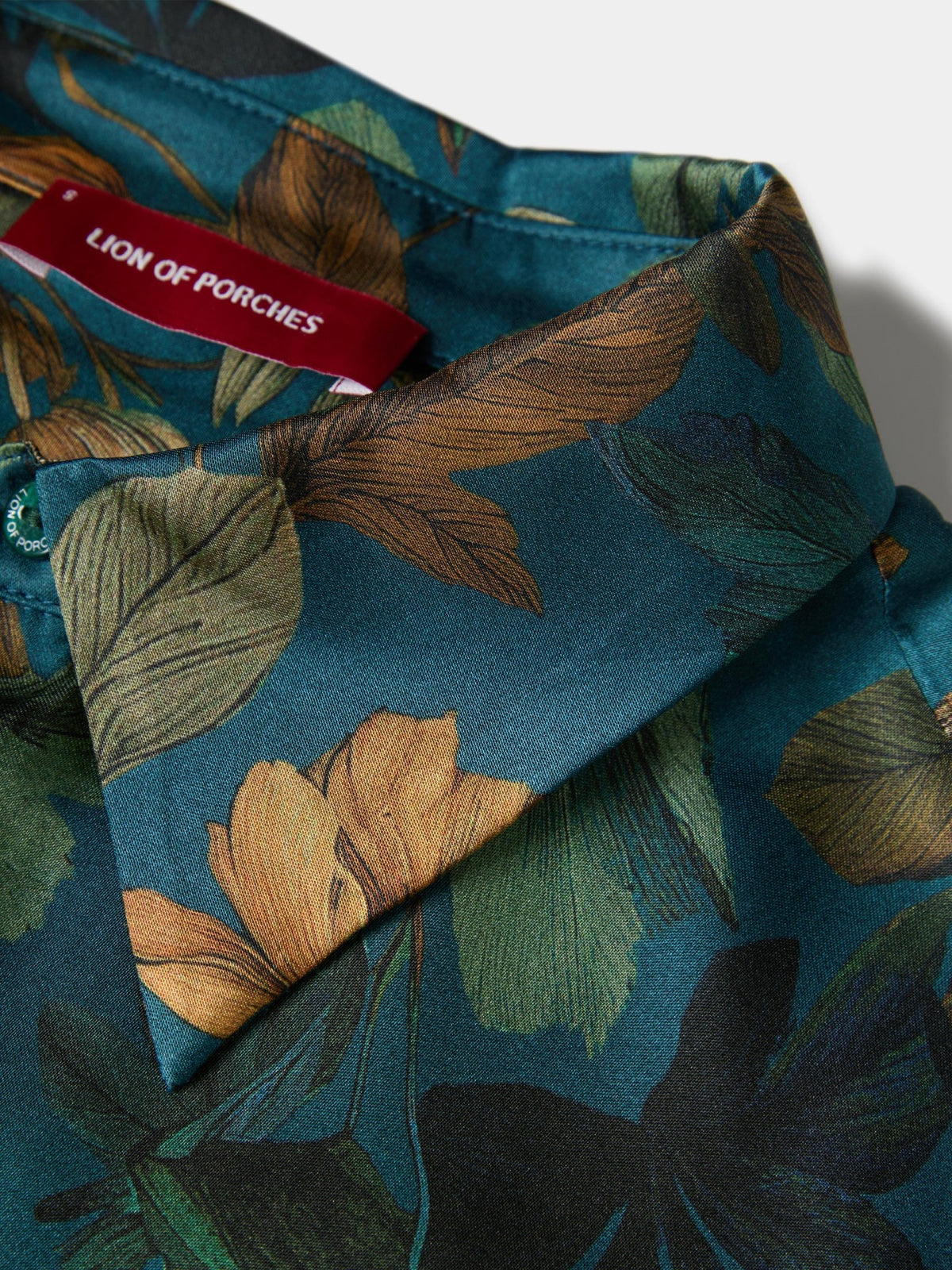 CAMISA FLUIDA CON ESTAMPADO FLORAL