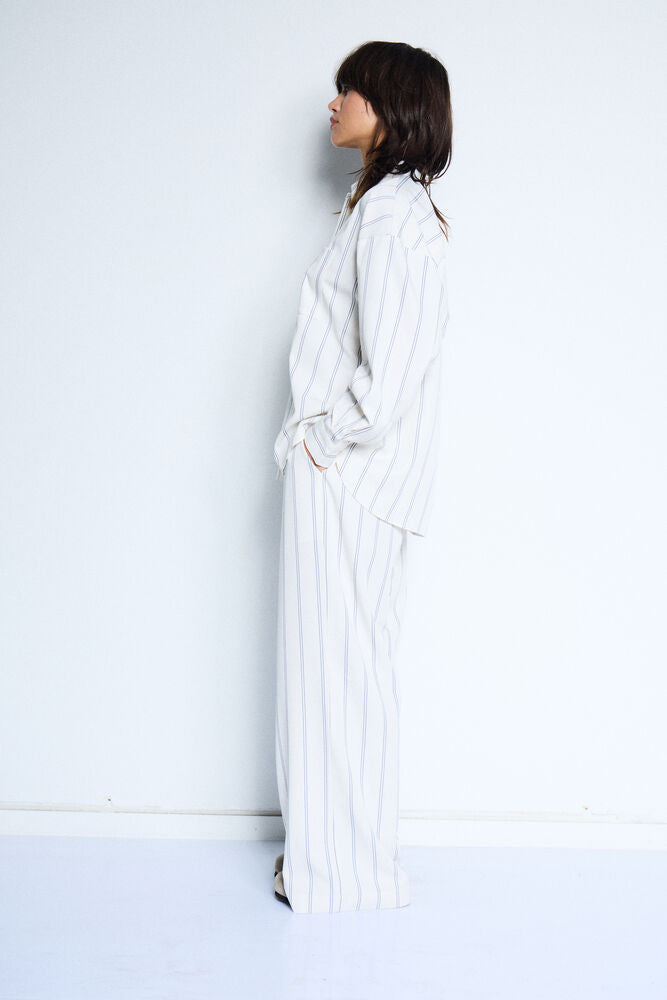 Pantalón Rayas Finas con Cintura Elástica