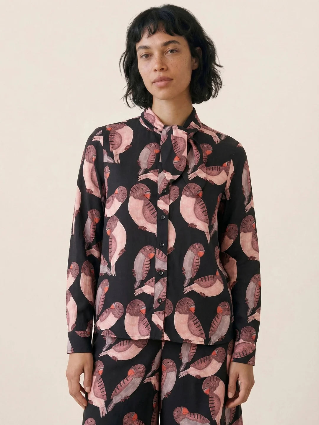 CAMISA ESTAMPADO PAJAROS CON LAZO