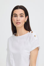 Camiseta Básica con Botones Dorados