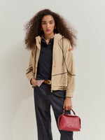Chaqueta Corta Capucha