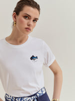 Camiseta de manga corta con pez bordado