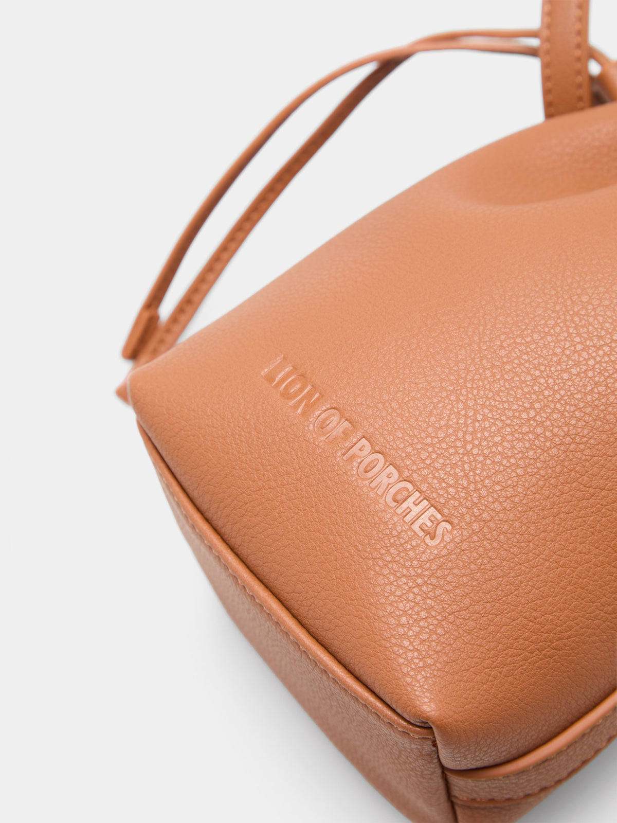 Mini Bolso Bucket con Cadena y correa ajustable