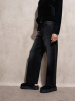 Pantalón recto denim negro lavado