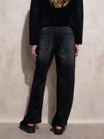 Pantalón recto denim negro lavado