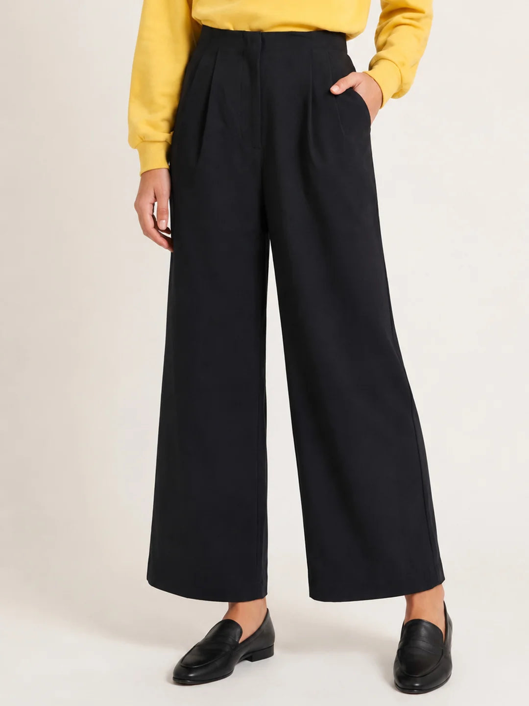 PANTALON NEGRO ANCHO DE TIRO ALTO
