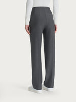 Pantalón Recto con Bolsillos