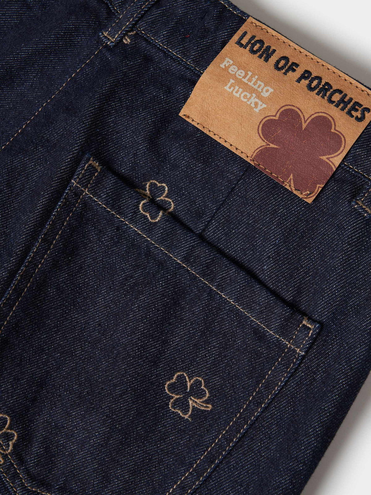 Pantalón Vaquero Ancho con Tréboles