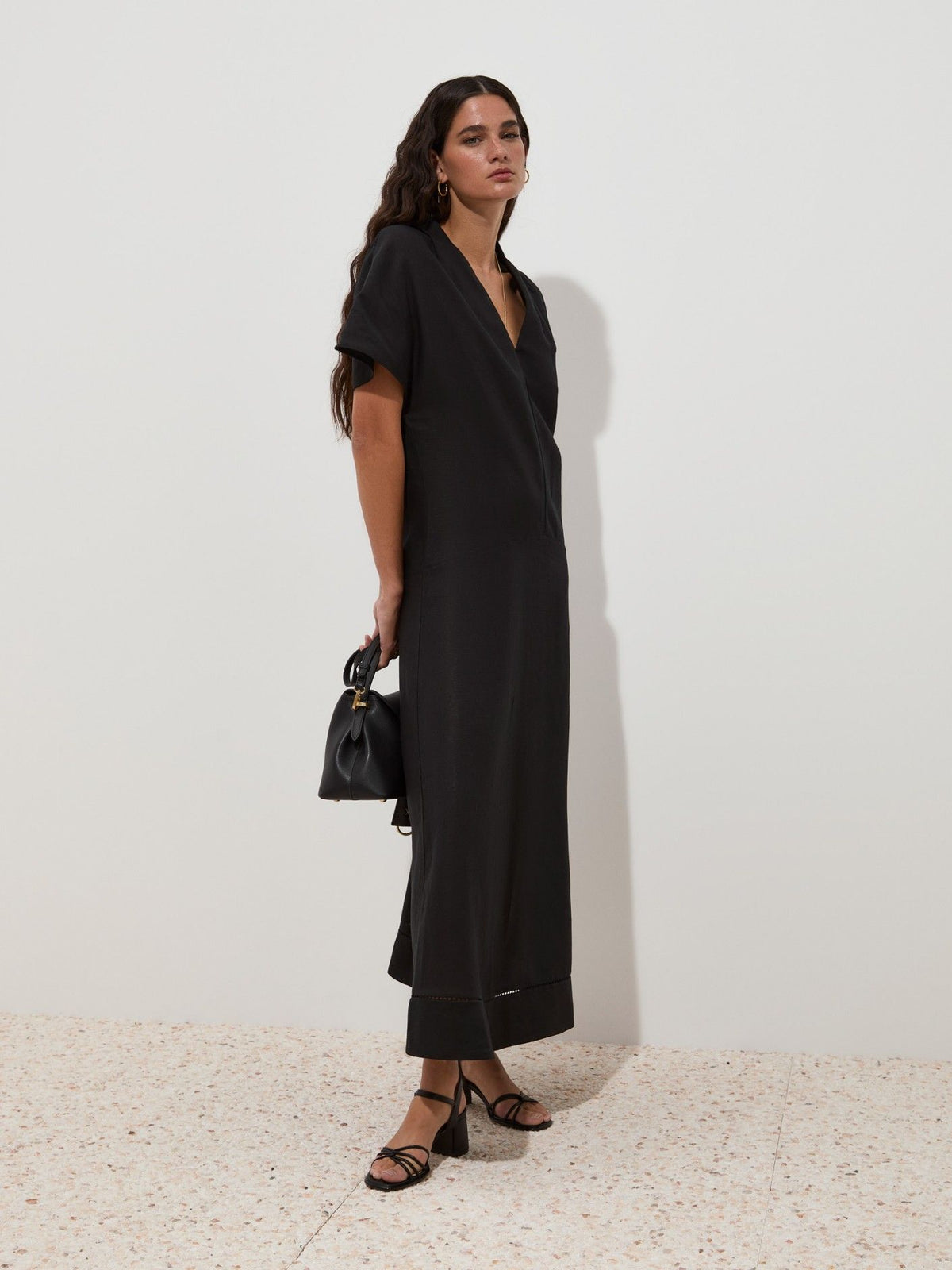 Vestido Largo con Mangas Cortas