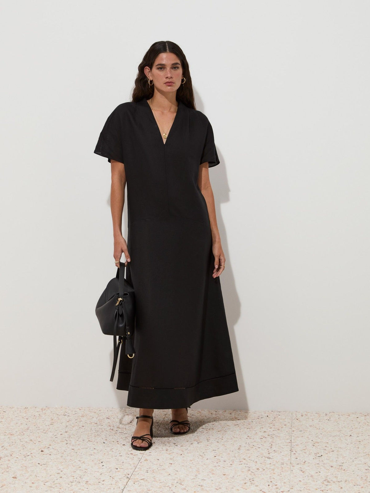 Vestido Largo con Mangas Cortas