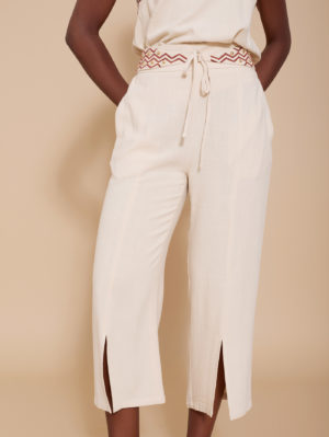 Pantalón con Fajín Bordado