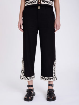 Pantalón Bordado Relieve