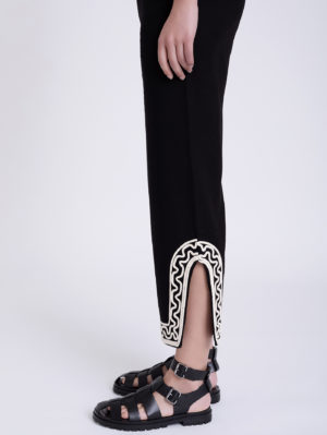 Pantalón Bordado Relieve