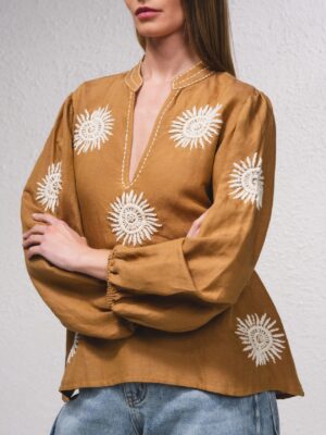 Blusa Fluida Soles Bordados