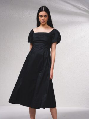 Vestido Largo con Escote Cuadrado