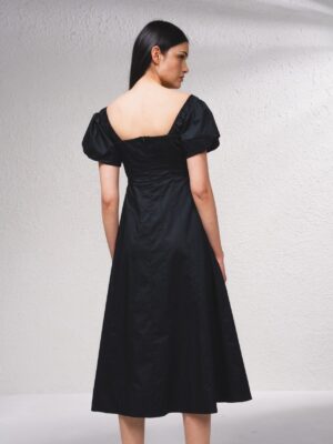 Vestido Largo con Escote Cuadrado