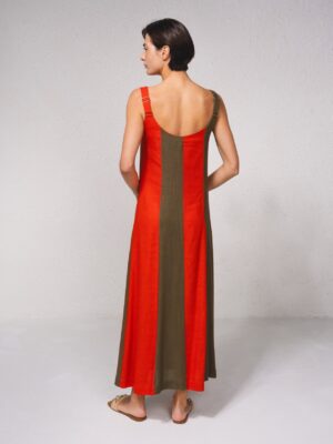 Vestido de Tirantes en Contraste