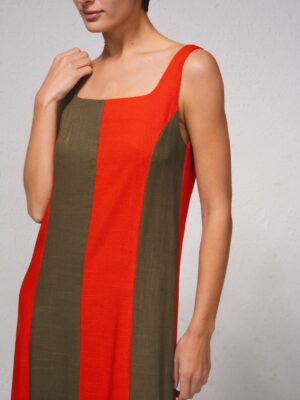 Vestido de Tirantes en Contraste